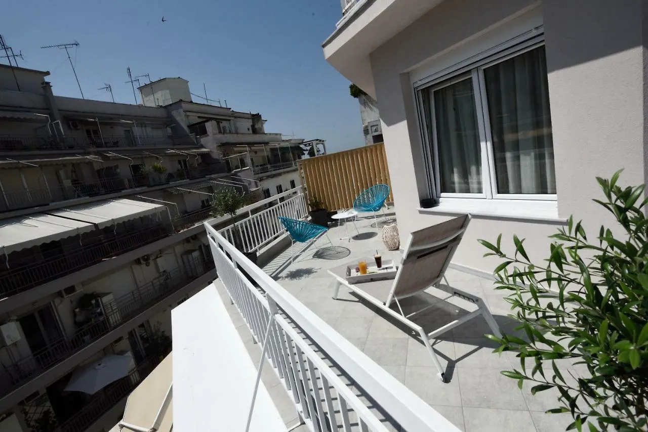 סלוניקי Magnifique Luxury Suites דירה
